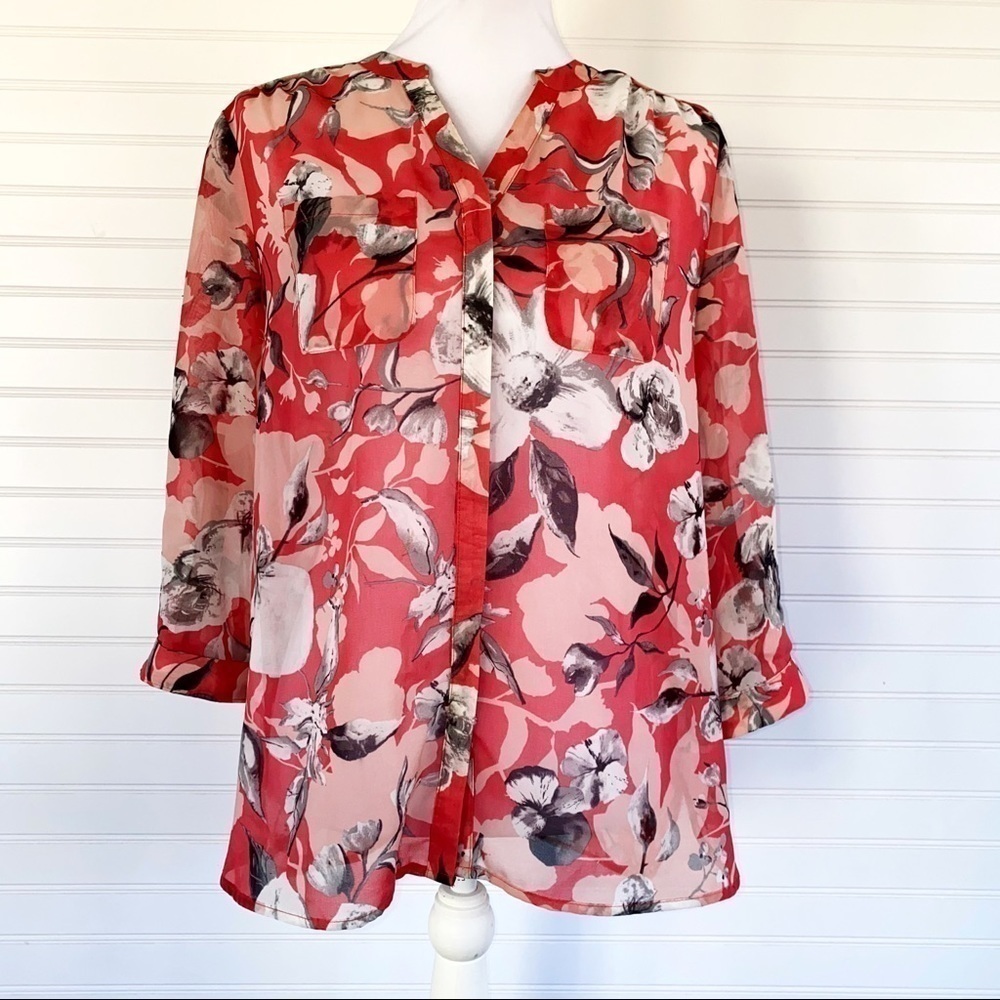 Pink and gray Floral button blouse Size Medium